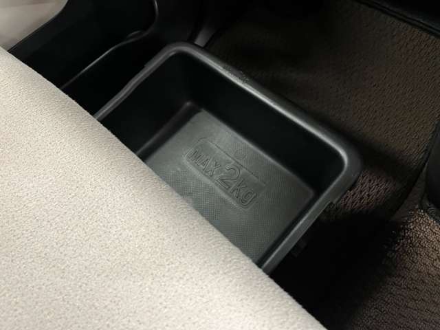 隠したい収納にシートアンダートレイが便利です