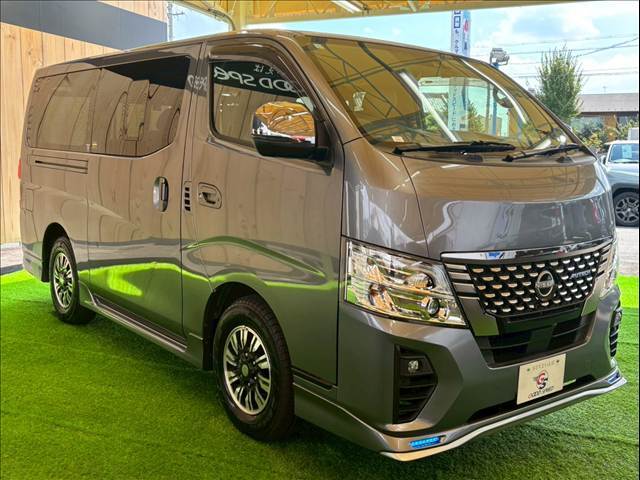 当店お薦めのボディガラスコーティング【FLAQS】はいかがでしょうか？中古車の輝きを取り戻す、ボディーガラスコーティングです。スタッフもお薦めのオプションです！