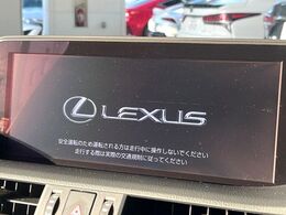 【12.3インチワイドナビ】高級感とインパクトのある大型ワイドナビを装備。各種オーディオ操作はもちろん、横長ワイド画面でのマップ2分割表示など、利便性も高いナビです♪