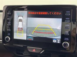 【パノラミックビューモニター】クルマを真上から見下ろした視点で駐車をサポートします！クルマの斜め後ろや真横など、いち早く障害物に気が付くことができます。