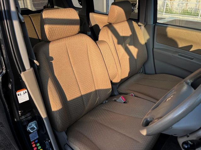 運転席シート廻りは使用感も少なく、良好な状態となっています。丁寧に使われていたことがよくわかりますね。