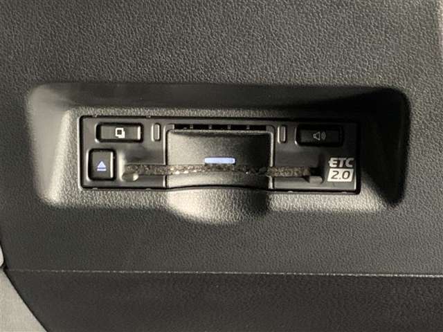 ETC車載器付きです。高速道路の料金所もスムーズに通過できます。