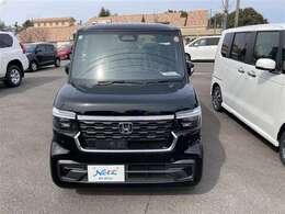 ワイド＆ローのスタイルで走行安定性もばっちりです。運転しやすくロングドライブも安心です。