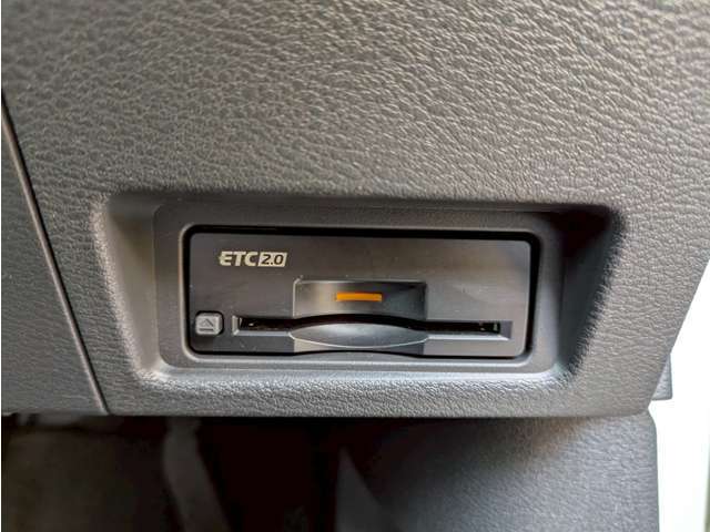 長距離ドライブの必需品！料金所をスムーズ通過できるETC2.0も付いてます。