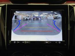 【バックカメラ】駐車時に後方がリアルタイム映像で確認できます。大型商業施設や立体駐車場での駐車時や、夜間のバック時に大活躍！運転スキルに関わらず、今や必須となった装備のひとつです！