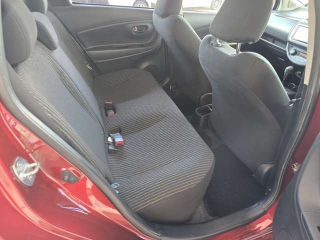 専属スタッフが、お車の内装、外装の仕上げを行っております。納車前にもう一度チェックを行いまして納車をさせていただいております。