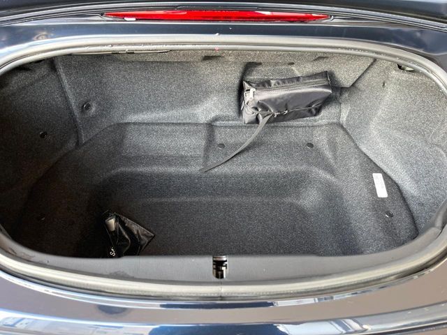 普段のお買い物や通勤、送迎等に十分な荷室スペースを確保しております。