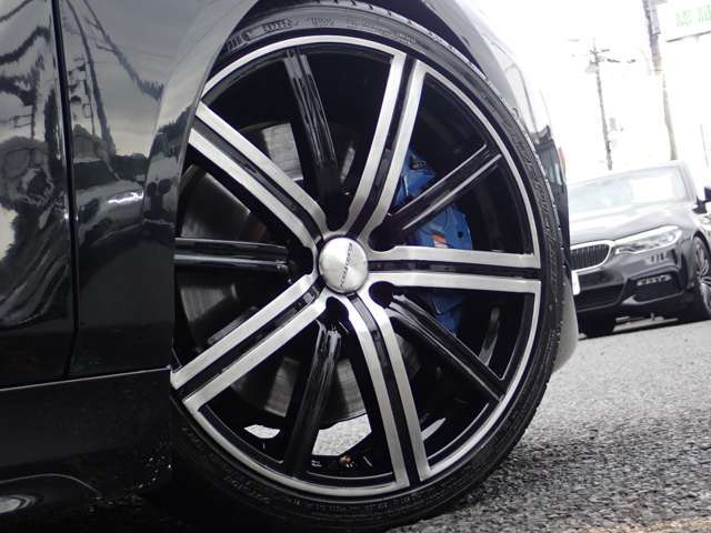 ☆関東運輸局認証工場　自動車分解整備事業　2-6030☆☆プッシュプル式板金塗装ブース完備/STANDOX製塗料を使用しております☆無料代車30台完備！各種メンテナンス、板金作業お任せください！