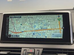 ●純正ナビ:一体感のあるナビは、高級感ある車内を演出してくれます。オーディオ機能も充実しておりますので、運転もより楽しめます♪
