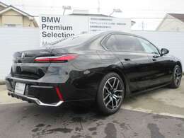 名鉄AUTOオリジナルコーティングMコートをはじめウインドフィルム施工、ドライブレコーダー取付、BMWパフォーマンスアクセサリーなど各種承ります。