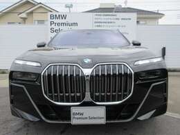 弊社試乗車としてのみ使用しておりましたので喫煙歴も無く保守管理が行き届いております。