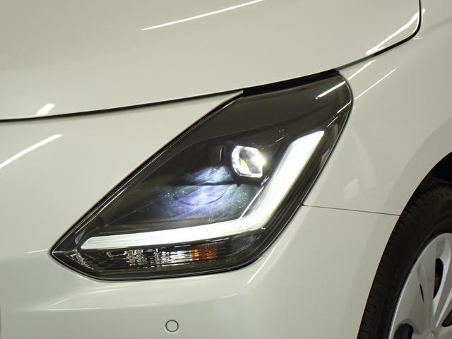 ライトを点灯した瞬間から、最大の光量を発揮することができるLEDヘッドランプを装備しています。
