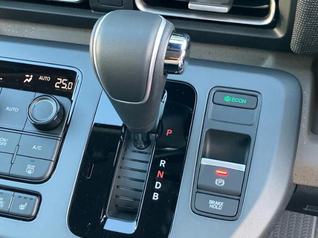 お車に合わせて無料保証以外にも、保証範囲、期間、距離を拡充させた有料保証もご用意しております！中古車の購入が初めてで不安・・・というお客様もご安心ください！