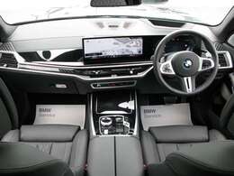 ◆カーブドディスプレイ◆BMW Individual ピアノ・フィニッシュ・ブラック・トリム◆