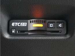 ◆ETC2.0装着◆進化したドライブ体験。料金収受システムだけだったETCが生まれ変わって、高速道路を賢く使うETC2.0に進化しました。多彩な情報サービスが便利で快適なドライブ体験を提供します。