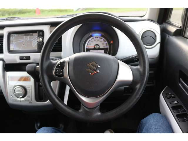 遠方からのお客様、実物を確認頂けない場合も安心。気になる箇所をお伝え頂ければ追加で写真撮影を行いご覧いただけます。ご遠慮なくお申し付けください。