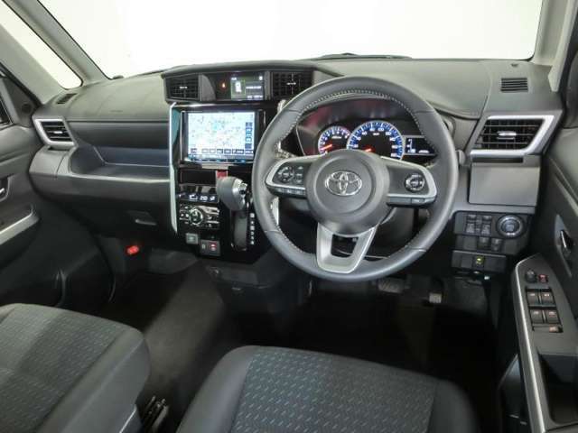 操作性が良い運転席まわりです！