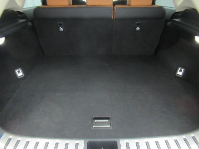 トランクルームも広々！多くの荷物を載せていただけます