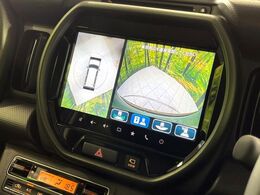【全方位モニター用カメラ】専用のカメラにより、上から見下ろしたような視点で360度クルマの周囲を確認することができます☆死角部分も確認しやすく、狭い場所での切り返しや駐車もスムーズに行えます。