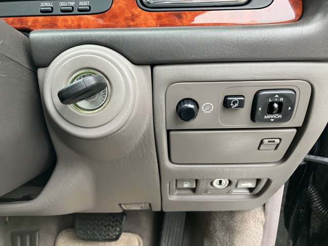 納車前には内装・外装綺麗にさせて頂きます！ぜひ現車確認をお願いいたします！お電話は072-284-8233まで！