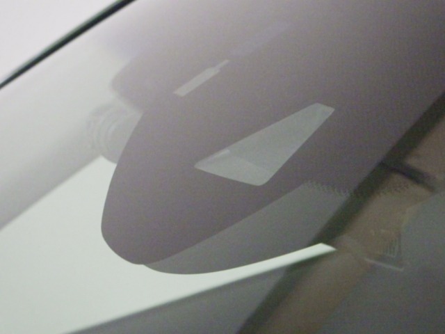 【Honda SENSING】衝突被害軽減ブレーキ〈CMBS〉、ACC〈アダプティブ・クルーズ・コントロール〉、LKAS〈車線維持支援システム〉、誤発進抑制機能、等で安全運転のサポートをします！