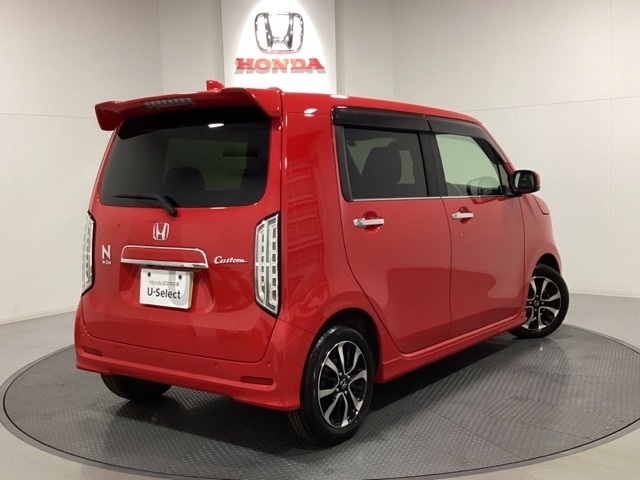 【Honda認定中古車 U-Select】　は3つの安心をお約束します。　1　Hondaのプロが整備した安心。 2　第三者機関がチェックした安心。　3　購入後もHondaが保証する安心。