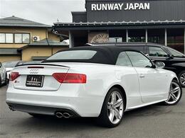 販売だけではなく、大切に乗られてきたお車も、納得の価格で買い取り致します。展示をメインとして仕入れしておりますので、価格にも自信がございます。お気軽にお問合せ下さい。