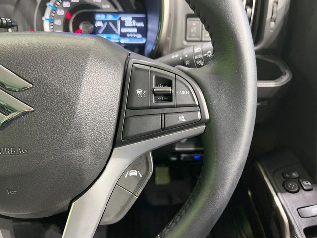 【アダプティブクルーズコントロール】高速道路での長距離走行が楽に！！自動で速度を保つクルーズコントロールが、衝突軽減システムと連携し、前方の車両を感知して車間を保つように速度調節してくれます！！