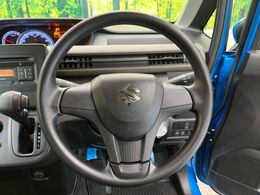【スズキセーフティサポート装着車】デュアルカメラブレーキサポート・前後誤発進抑制・車線逸脱警報・ハイビームアシスト・先行車発進告知機能をセットで装備。予防安全技術が快適なドライブをアシストします。