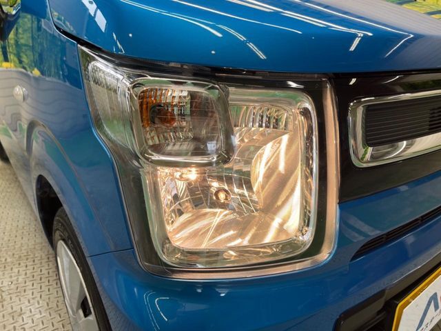 【ヘッドランプ】より視認性に優れるヘッドランプ、フォグランプのLED化なども承ります！お気軽にご相談下さい。