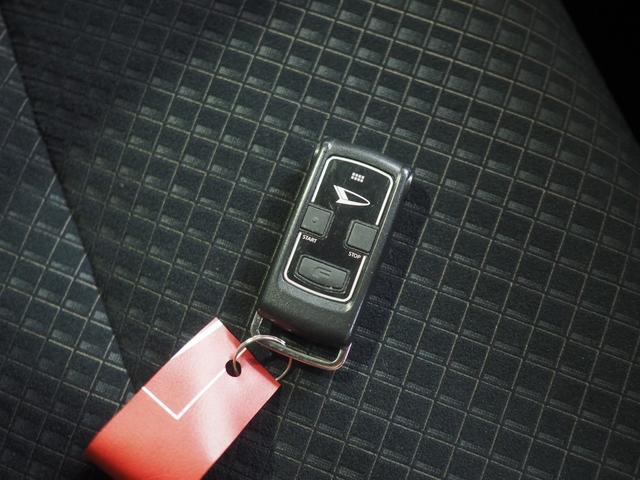 リモコンエンジンスターターが装備されています。