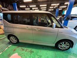 中古車には抵抗がある方にも安心！！当社では納車前にシートクリーニング、車内清掃を徹底して行います。