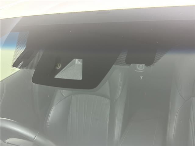 【ドライブレコーダー】映像・音声などの運転中の記録を残します。事故などを起こした起こされた時の証拠になりえますので、もしも時でも安心ですね。