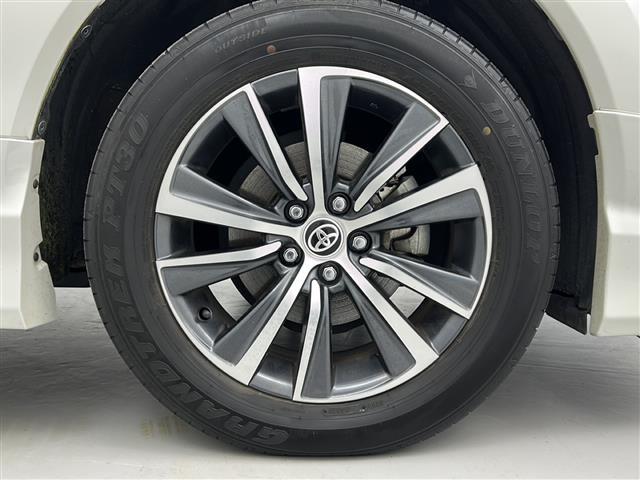 【タイヤ・ホイール】足回りもかっこよく決まってます！社外のアルミやスタッドレスタイヤも取り扱いございます！！ドレスアップもカスタマイズもお任せください！！