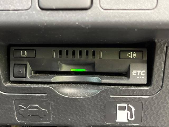 【ETC】高速道路の料金所をストレスなく通過！話題のスポットやサービスエリアに多い「スマートIC」利用時は必須のアイテムです。当店でセットアップを実施、ご納車当日からすぐにご利用いただけます！