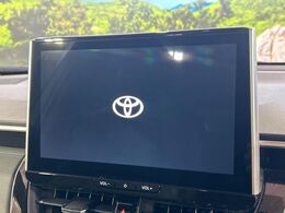 【純正ディスプレイオーディオ】お手持ちのスマートフォンとの連携で、ナビや音楽再生など各種アプリを使用可能。スマホに近い感覚でお使いいただけます♪