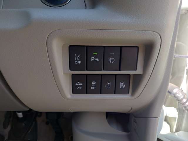 ★両側電動スライドドア★ボタン一つでドアの開閉が出来ます。便利ですよね(^^)/夜間や雨の日も外に出ずに開閉が出来るので便利です(^^)