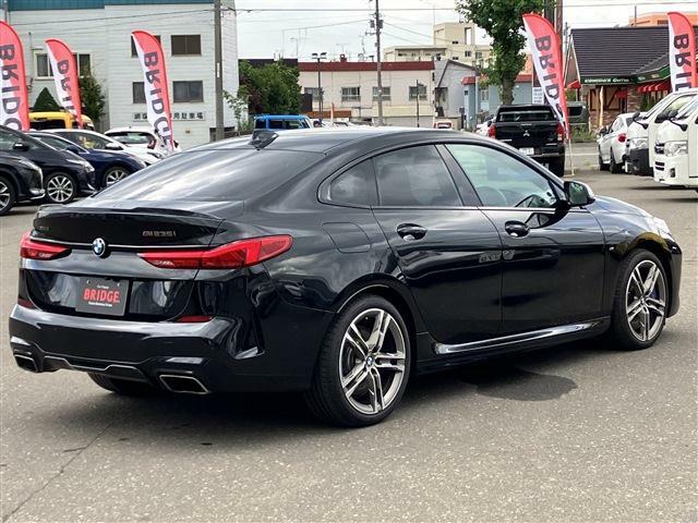 ワンオーナー　M235i　xDriveグランクーペ（5名）　4WD　2000CCガソリンターボ　本革パワーシート　ナビバックカメラ　　ETC　ドラレコ　スマートキー　レーダークルコン