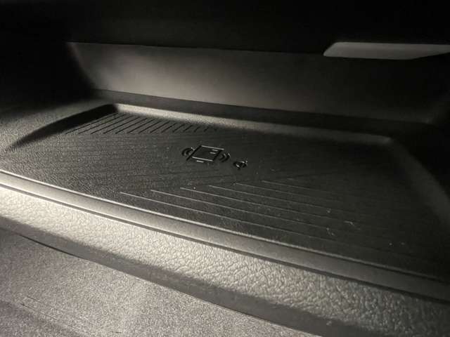 【運転席操作部】快適なドライブを楽しむための機能が装備されています！運転席から触れるので、使いやすいです！除菌プランいれていただくと、さらに清潔で安心していただけます！