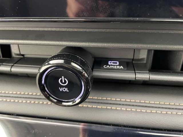 【運転席操作部】快適なドライブを楽しむための機能が装備されています！運転席から触れるので、使いやすいです！除菌プランいれていただくと、さらに清潔で安心していただけます！