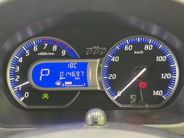 WECARSの展示場では実際に見て、触ってお車をお選びいただけます！知識の豊富な営業スタッフが様々なカーライフをご提案いたします！