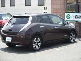 中古車ですので多少の傷はありますが、別途料金で修理することも可能です。