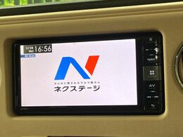 【メーカー純正ナビ】インテリアに溶け込むスタイリッシュな「専用設計」メーカーナビを装備♪視認性や操作性など基本性能にも優れ、より上質なカーライフをお楽しみいただけます。