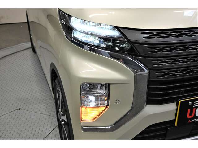 暗い夜道も明るく照らす『LEDヘッドランプ＆ビルトインフォグランプ』☆☆夜のドライブも視界は良好で安全運転の強いミカタです☆☆