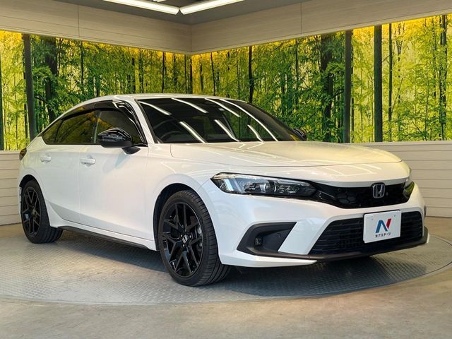 大好評のボディコーティング「弾スプラッシュコート」もご納車までに施工可能。通常のガラスコートと異なる、耐久年数6年の無機質ガラスコーティングが、ボディをキレイな状態に保ってくれます。