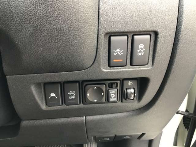 ご覧いただきましてありがとうございます。県外登録納車も承っております！お気軽にお問い合わせください。フリーダイヤル　0120-852-167　《カーセブン高須店》までお電話を！
