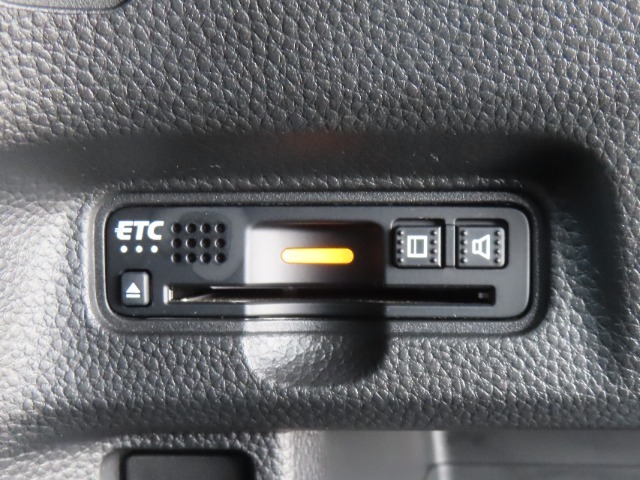 【ETC車載器装備済み】ご使用いただくには別途セットアップ費用がかかります。ご用命の際はお申し付けください。