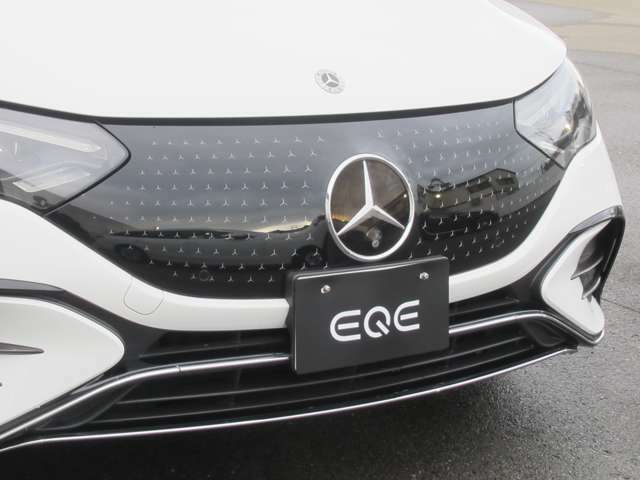 【Mercedes EQ care】 新車登録日より5年間、または走行距離100,000kmのいずれか先に達するまで、一般保証およびメンテナンス保証、24時間ツーリングサポートを無償でご提供します。