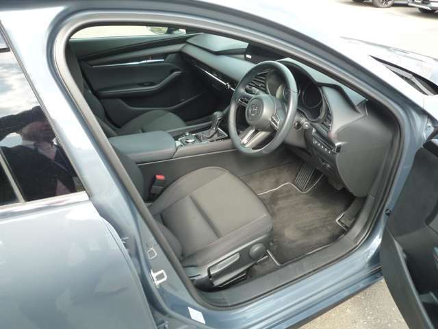 アフターメンテナンスを重視するお客様には、【パックdeメンテ】プログラムをご用意。車検までの点検整備料金（エンジンオイル・フィルター交換含む）がセットになったお得なプランです♪
