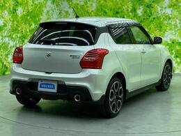 全国に店舗を展開しているのでどこでもお取り寄せが可能です！この車が気になるけど遠方だから・・・と諦める必要はありません！※別途陸送費が必要です。